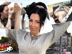 Deutsches dunkelhaariges Tattooluder beim Casting